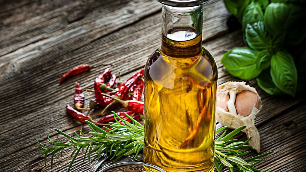 Hay aceites infusionados con guindilla, ajo o albahaca