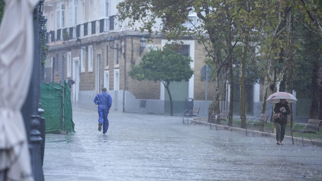 La llegada de una DANA deja lluvias torrenciales y bajada de temperaturas en España