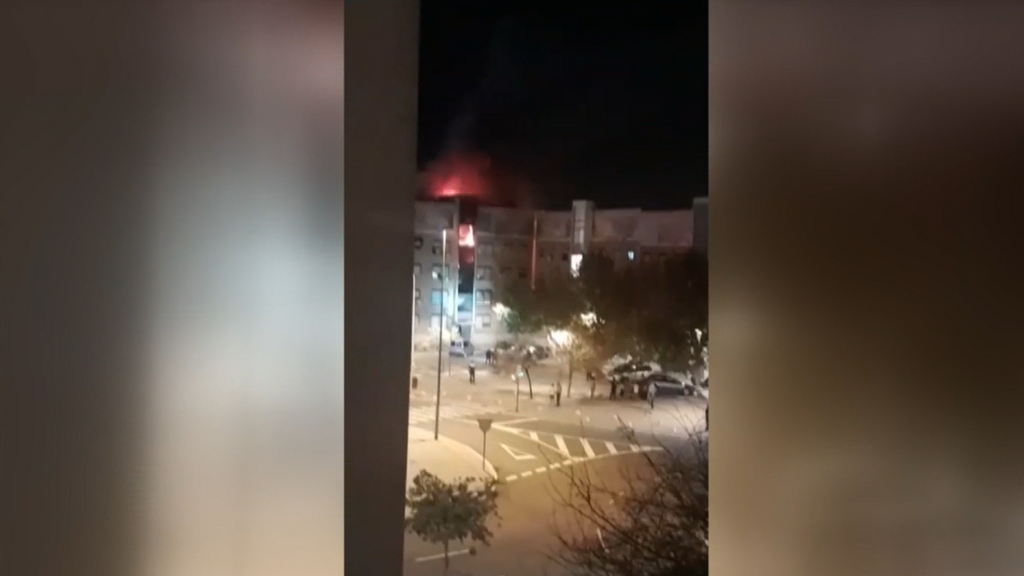 Varias explosiones y un posterior incendio ocurren en una vivienda de Torrejón por una lucha de clanes