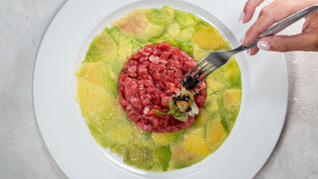 Carpaccio de aguacate con tartar de atún