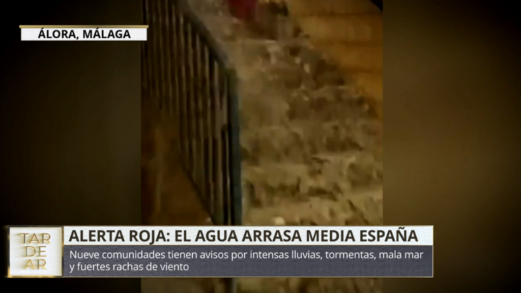 Alerta roja: el agua arrasa media España