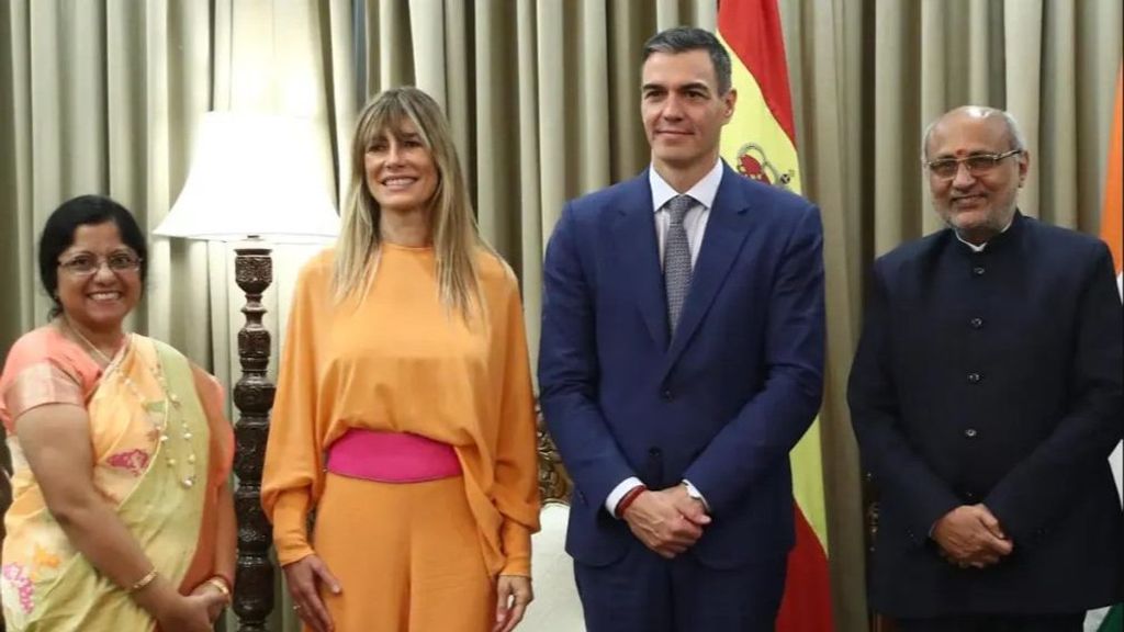 Begoña Gómez y Pedro Sánchez durante su viaje oficial en la India