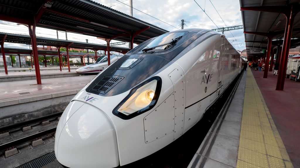 Caos ferroviario por la DANA: Interrumpida la circulación de alta velocidad Valencia-Madrid y los trenes entre Barcelona y Valencia