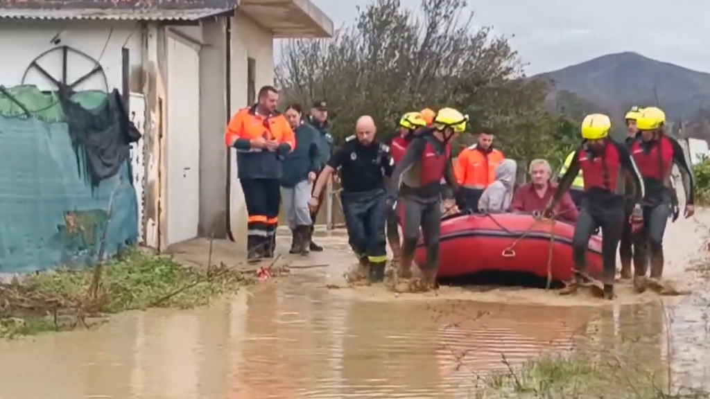 Coches arrastrados e inundaciones en Málaga por la DANA