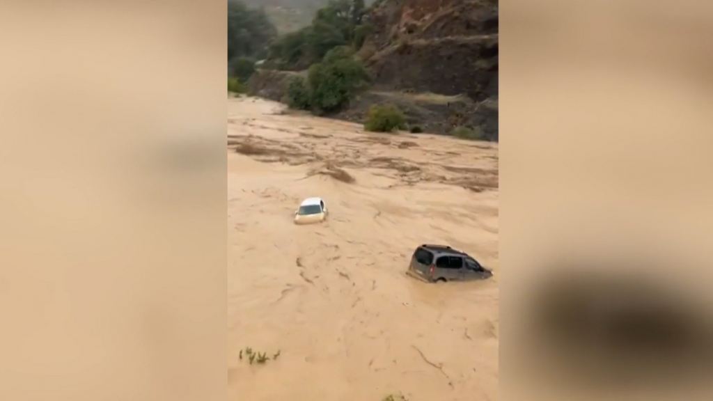 El granizo destroza los invernaderos en Almería