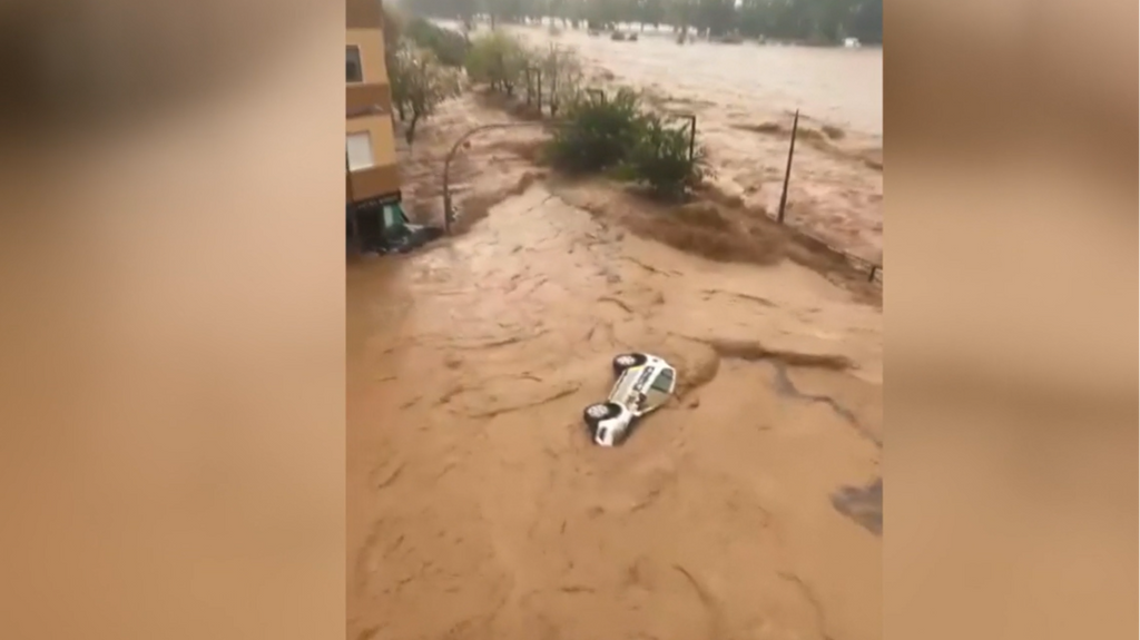 Las imágenes impactantes de Utiel con el paso de la DANA