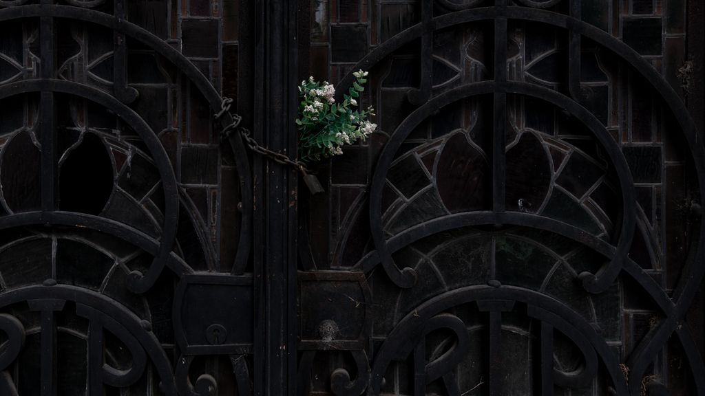 Los vecinos de la parroquia de San Pedro de Muros no pueden acceder al cementerio desde hace dos años