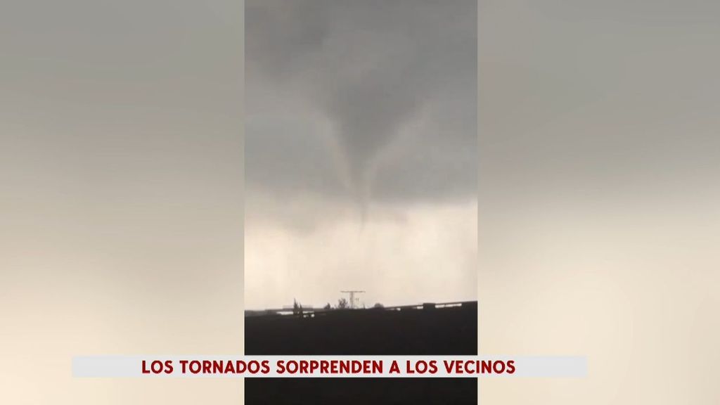 Un tornado golpea la zona industrial de Carlet en Valencia: así se ha vivido desde dentro