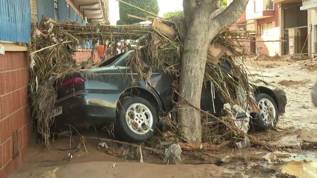 Destrozos en la localidad de Massanassa.