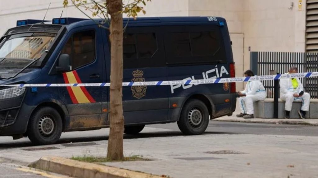 En la ciudad de la justicia de Valencia, el lugar habilitado para los fallecidos por la tragedia han llegado ya al menos medio centenar de cuerpos