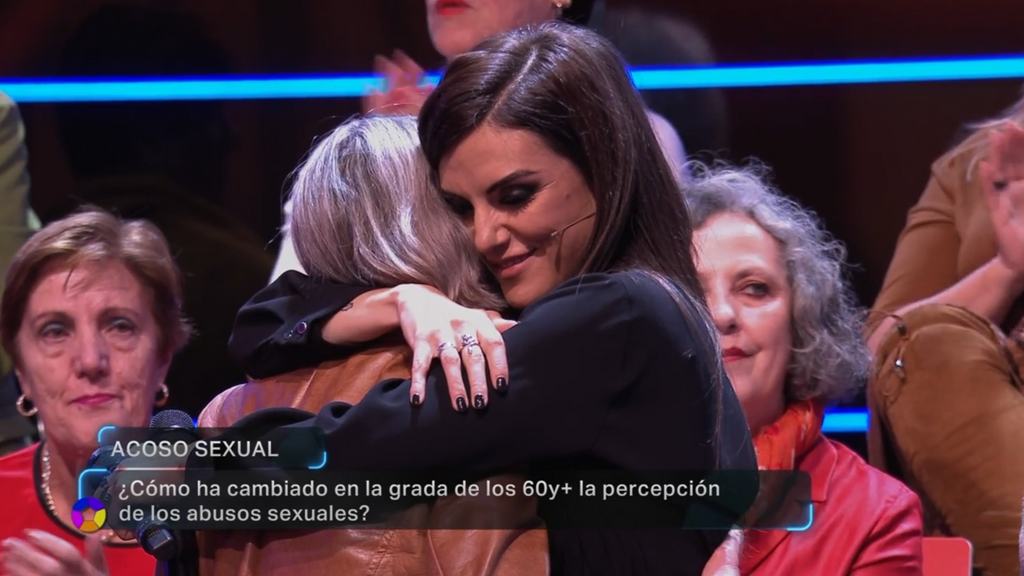 El emotivo abrazo entre Ana Francisco y Mariola