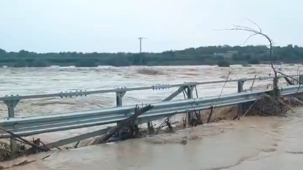 La DANA se ceba ahora con Castellón: activan la alerta roja y rescatan a dos personas atrapadas en sus casas