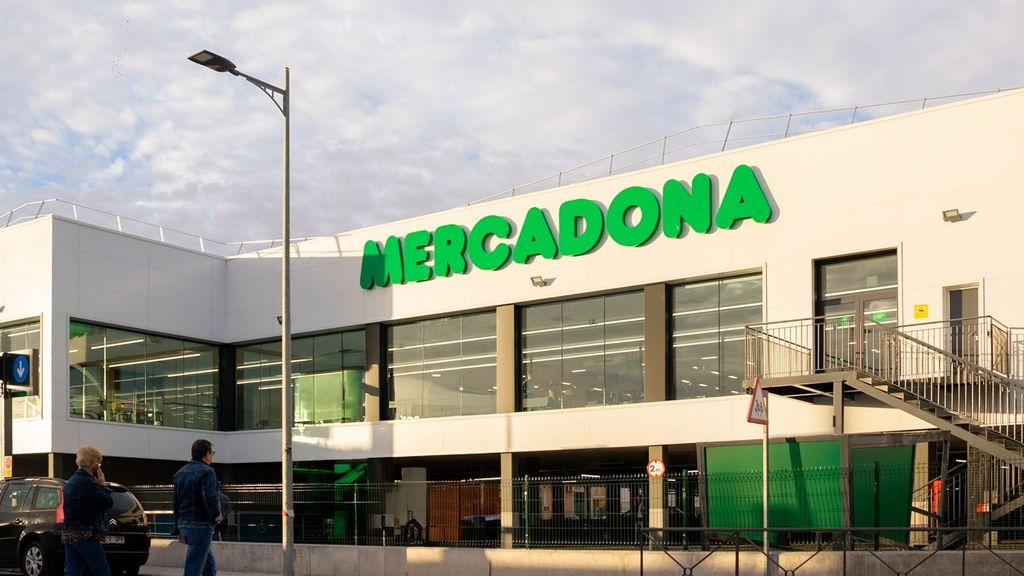 Mercadona y Consum, sobre sus supermercados en Valencia ante la DANA: "Compra solo lo que necesites"