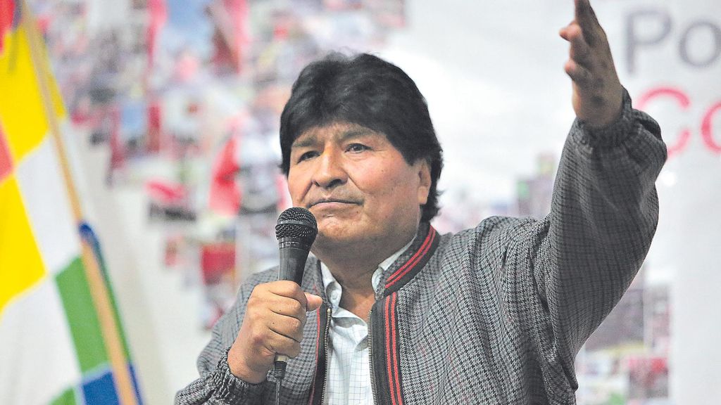 Archivo - September 25, 2021, AREQUIPA, PERU: AREQUIPA, 25 DE SEPTIEMBRE DEL 2021..EL EX PRESIDENTE DE BOLIVIA, EVO MORALES TUVO UN ENCUENTRO CON LOS JOVENES MILITANTES DE PERU LIBRE EN LA CIUDAD DE AREQUIPA...FOTOS: LEONARDO CUITO / GEC