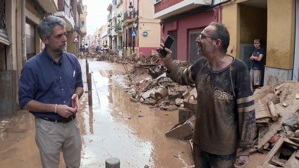 Carlos Franganillo con los damnificados de la DANA: "Esto es una zona de guerra"