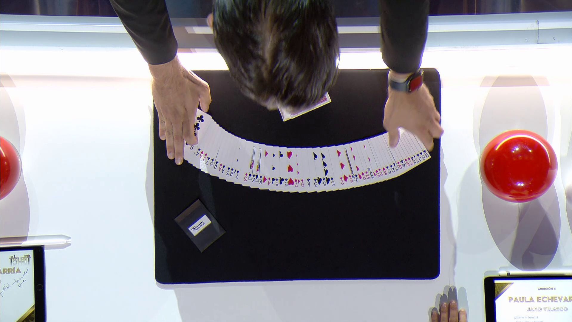 La actuación de magia de Jano Velasco