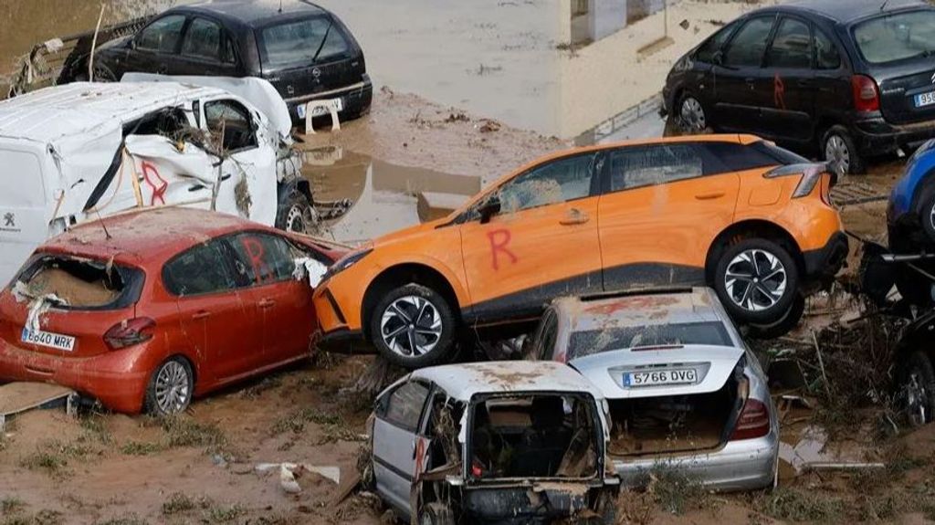 Un milagro en plena tragedia: rescatan a una mujer tras pasar tres días en su coche en Valencia