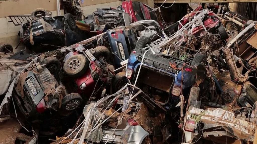 Un milagro en plena tragedia: rescatan a una mujer tras pasar tres días en su coche en Valencia