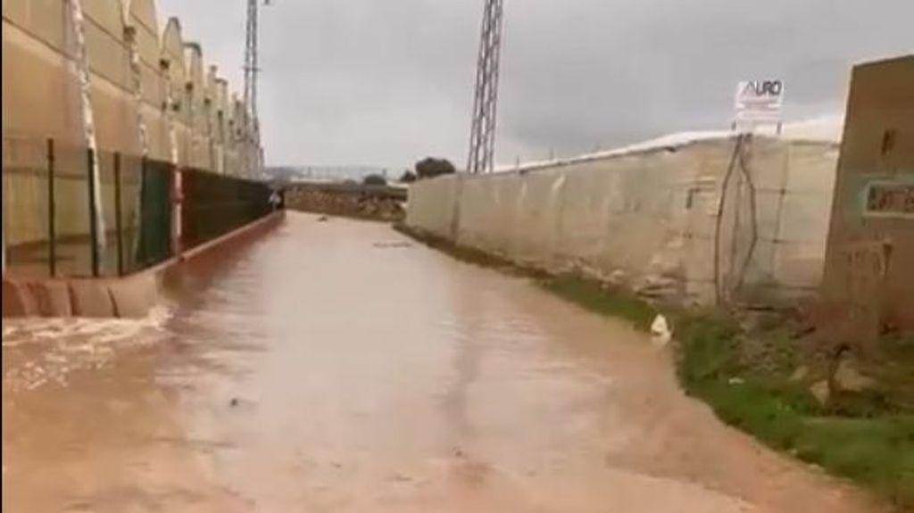 El aviso rojo pasa a amarillo en Almería, donde se han registrado algunas riadas