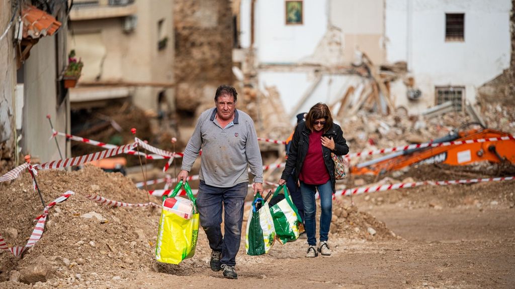 EuropaPress 6321913 dana letur vecinos zona afectada pueden bajar recoger enseres viviendas