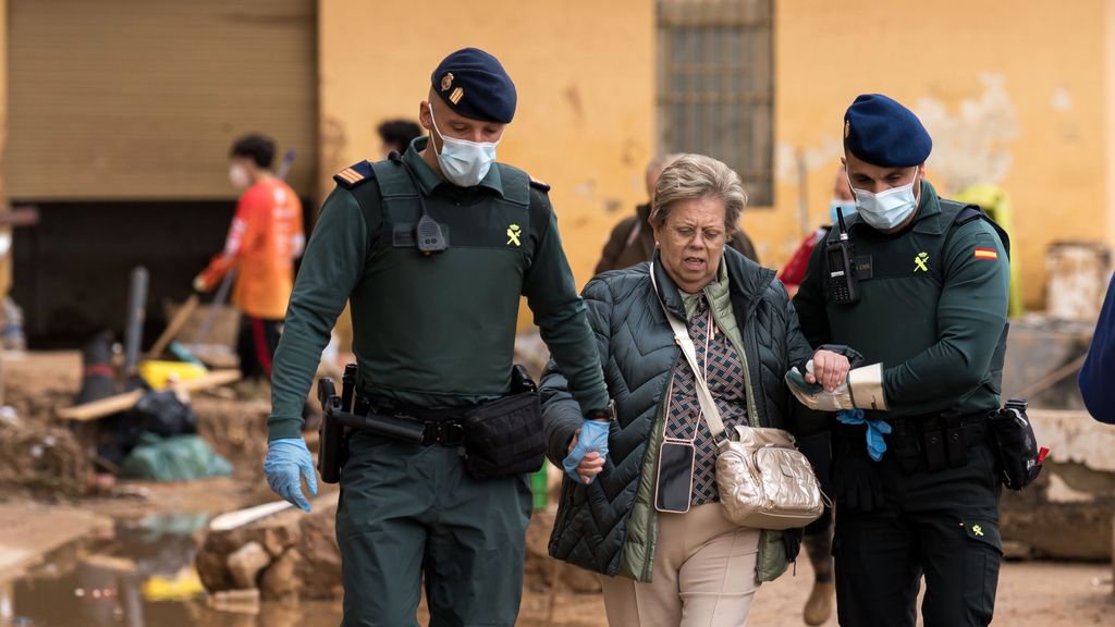 La advertencia de la Guardia civil si vas a donar dinero para ayudar a los damnificados por la DANA