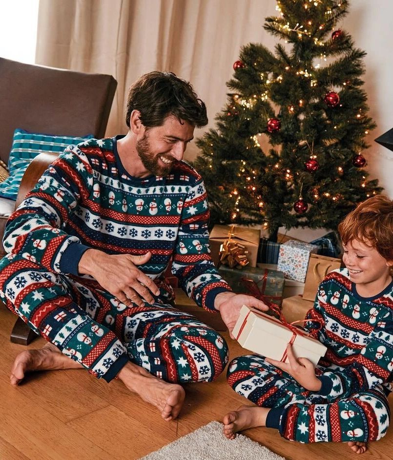 Pijama navideño con estampado jacquard de Kiabi