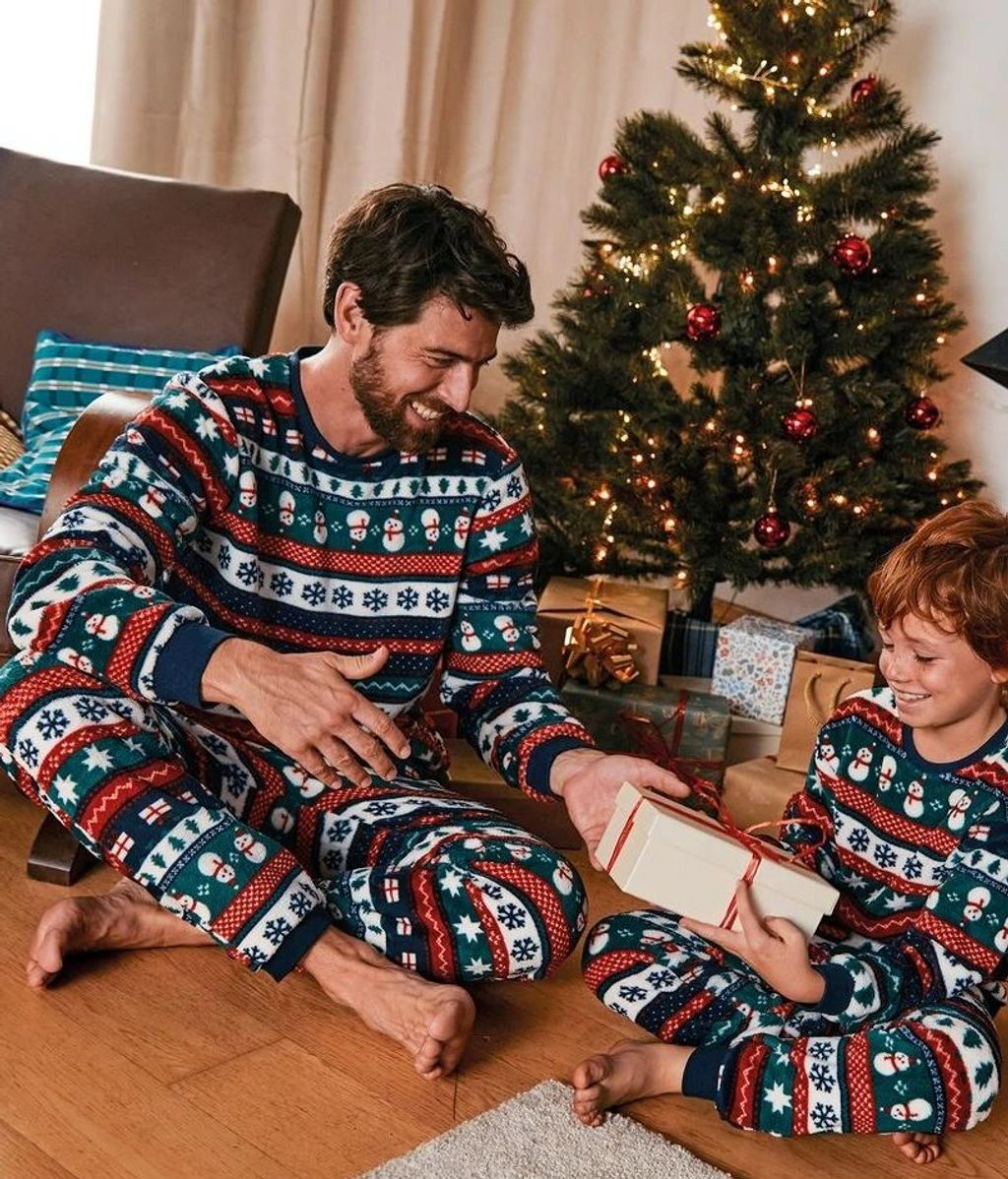 Pijama navideño con estampado jacquard de Kiabi