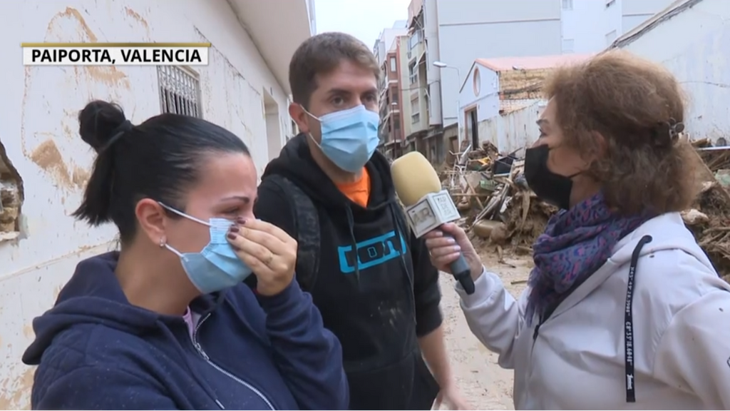 Un policía nacional salva la vida a su mujer y su hijo de tres años en Paiporta: "Estábamos con el agua al cuello"