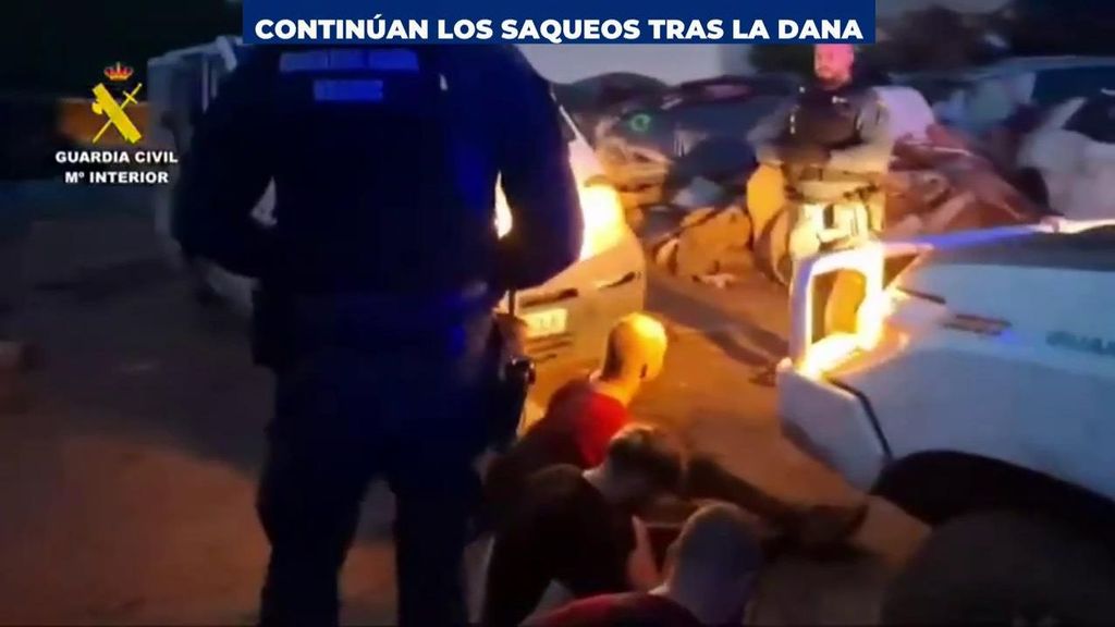 Cinco detenidos por robar un contenedor con 200 llantas que había arrastrado la corriente en Valencia