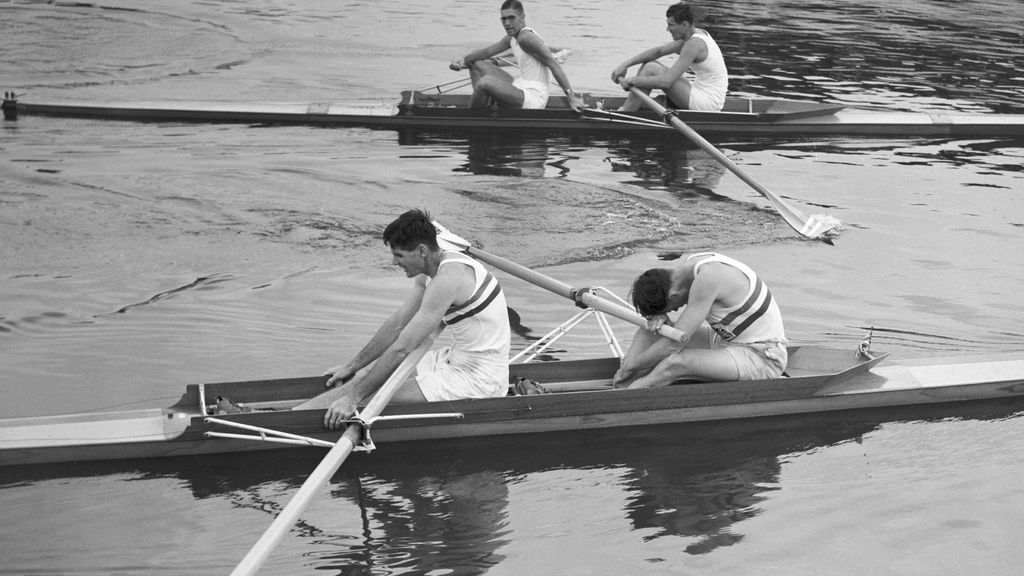 Ran Laurie y Jack Wilson momentos después de ganar la medalla de oro en los JJ.OO. de 1948