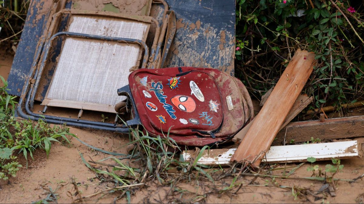 Una mochila llena de barrio tras la DANA de Valencia