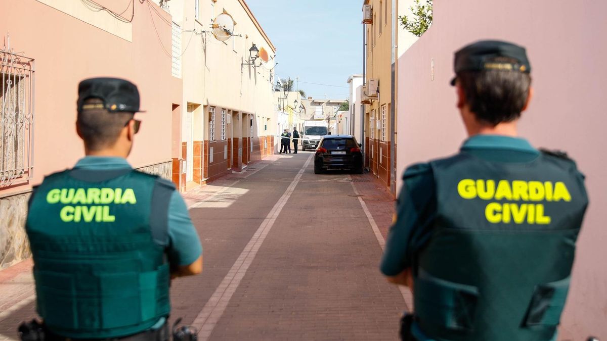 Agentes de la Guardia Civil de Almería en una imagen de archivo