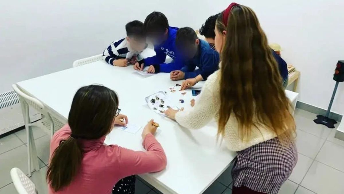 Alumnos de la  academia de estudio y centro psicopedagógico de Dos Hermanas, Sevilla