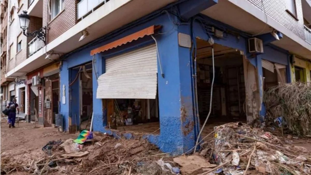 Así quedó la librería La Moixeranga tras el paso de la Dana