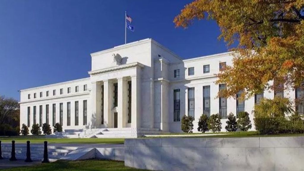 La Fed baja los tipos de interés y el bitcoin sube y enfila un nuevo máximo tras la victoria de Donald Trump