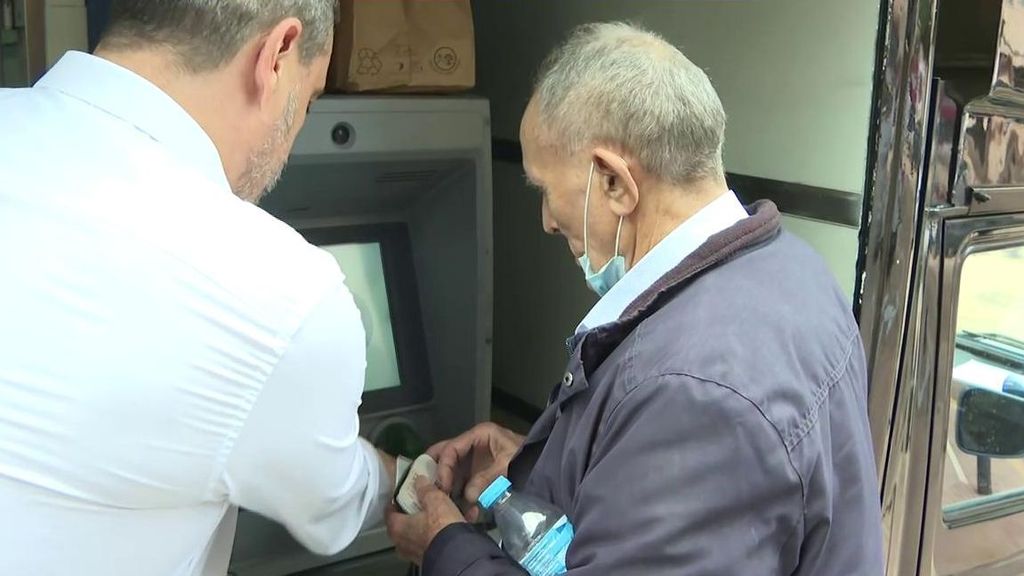 Las oficinas bancarias móviles: qué son y cómo ayudan a los afectados por la DANA en Valencia