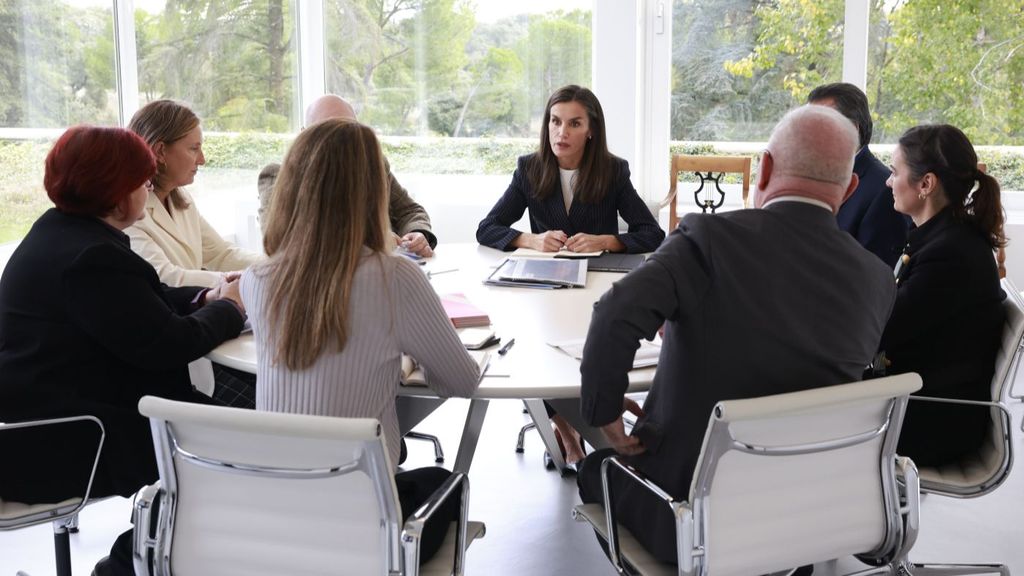 Letizia se ha reunido hoy con diversas organizaciones para seguir ayudando tras la DANA