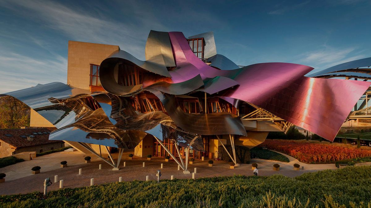 Marqués de Riscal ha sido reconocida como mejor bodega del mundo en los World's Best Vineyards 2024