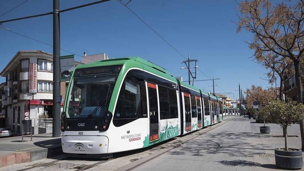 Un hombre muere tras ser atropellado por el Metro de Granada