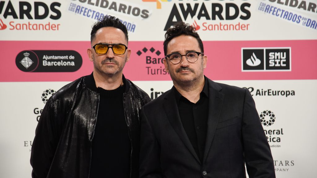 Carlos y Juan Antonio Bayona en Los40 Music Awards Santander 2024