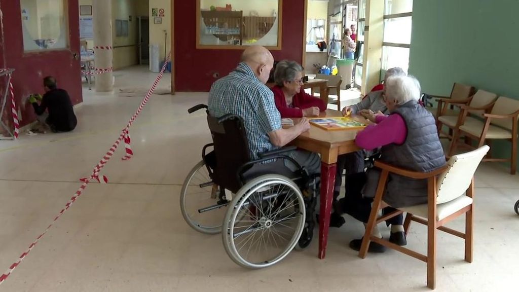 La situación de los ancianos de las residencias de Valencia tras la DANA: "Es un milagro que nos salvásemos"