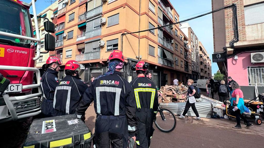 Los equipos de rescate de la Comunidad de Madrid trabajan en Valencia