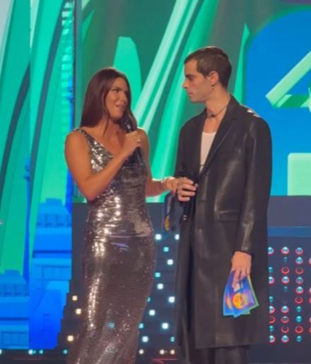 Captura de Laura Matamoros en Los40 Music Adwards