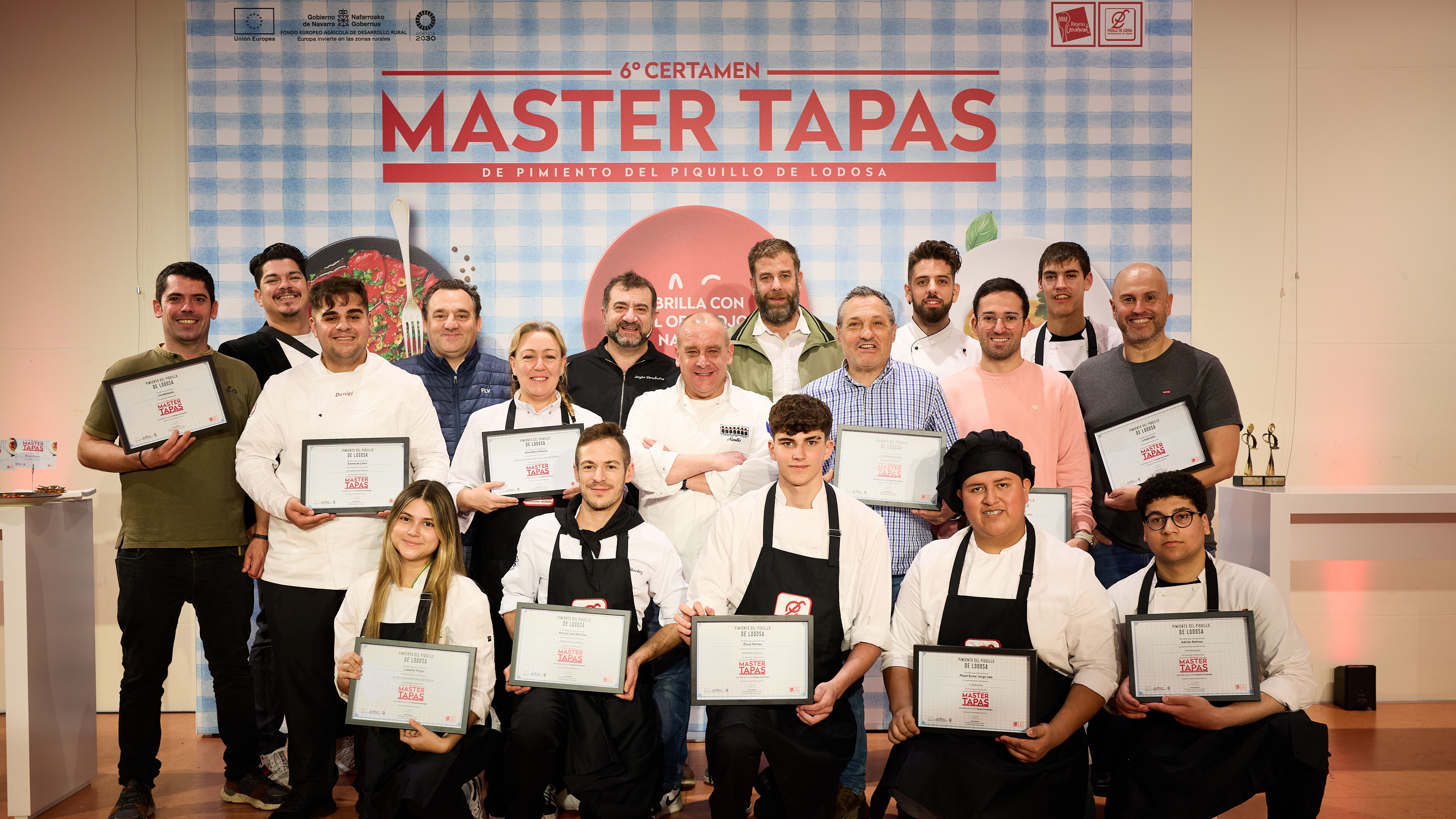 7/11/24 Participantes con el jurado. VI Certamen Master Tapas del Pimiento del Piquillo de Lodosa, Lodosa (Navarra), Spain. Photo by James Sturcke | sturcke.org