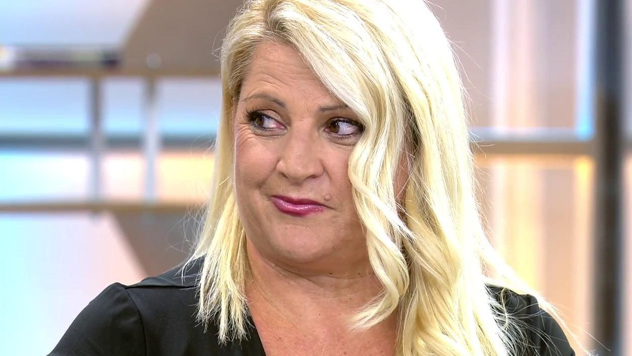 Chere quiere sorprender a su amiga