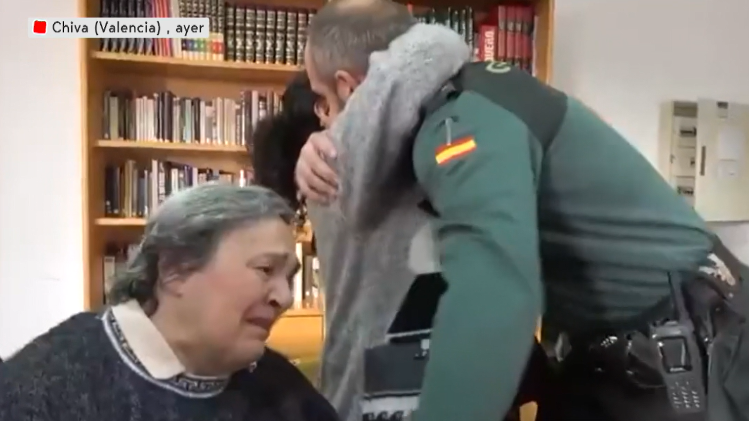 El reencuentro de Teresa y Maite con el guardia civil que las rescató de la DANA: "Nunca olvidaremos esto"