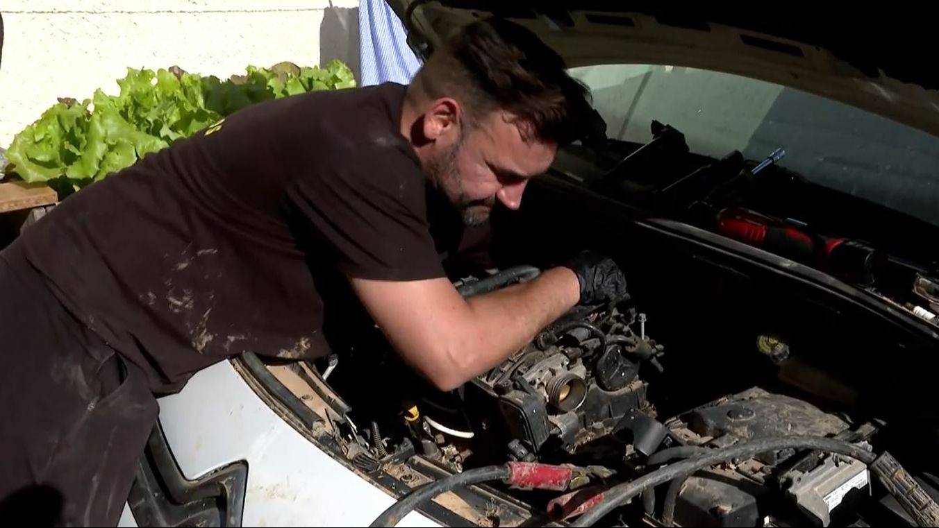 Los 'arrancacoches' de Salamanca que se han volcado ante la DANA en Valencia: los coches más modernos, los más difíciles de recuperar