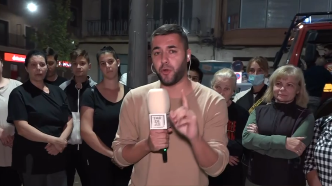 Los vecinos de Catarroja, indignados con la burocracia para pedir las ayudas de la DANA: "Están pidiendo muchos papeles"