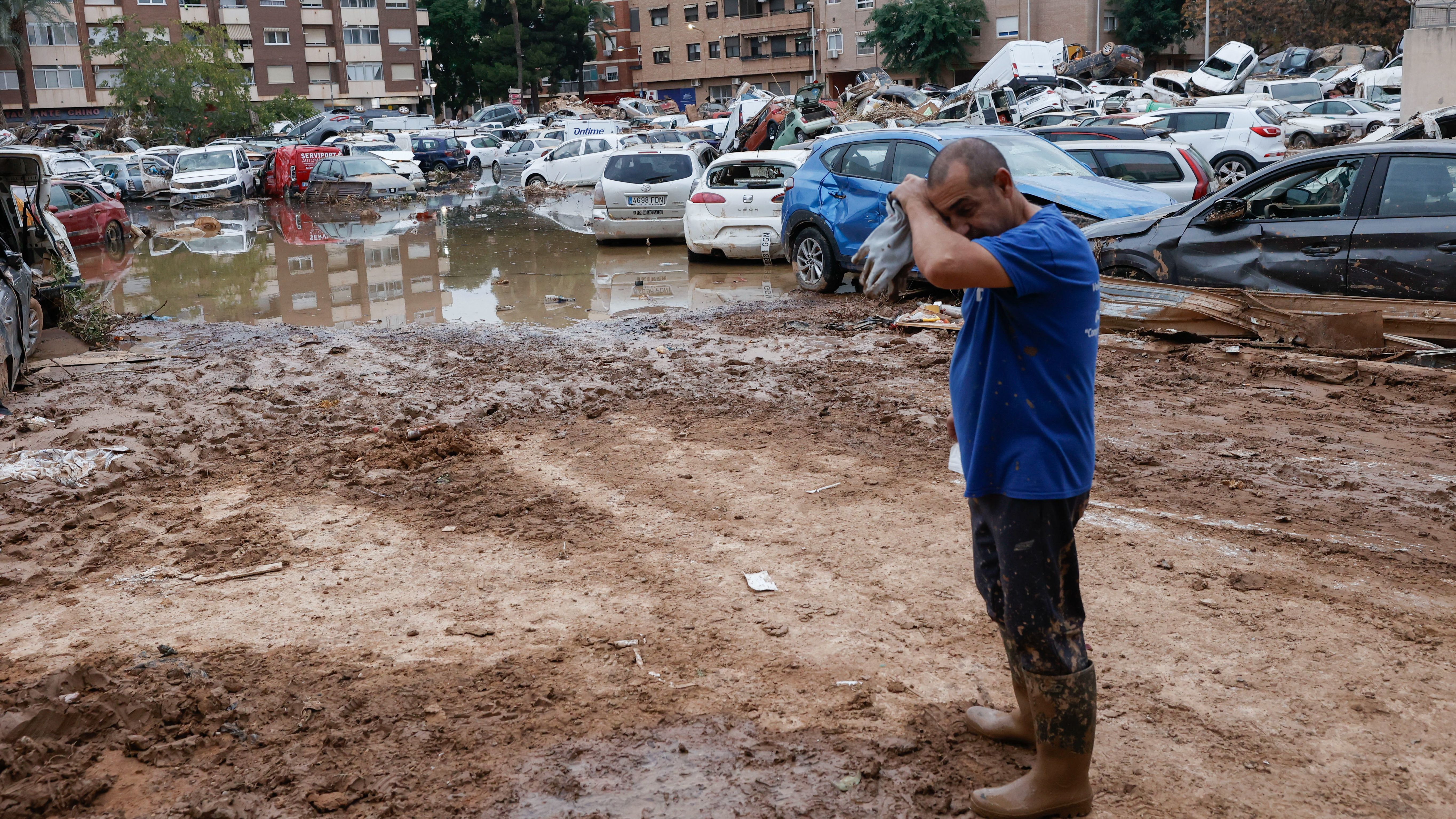 Miles de coches han quedao inservibles por la DANA