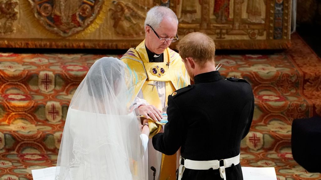 El arzobispo oficiando la boda del príncipe Harry y Meghan Markle.